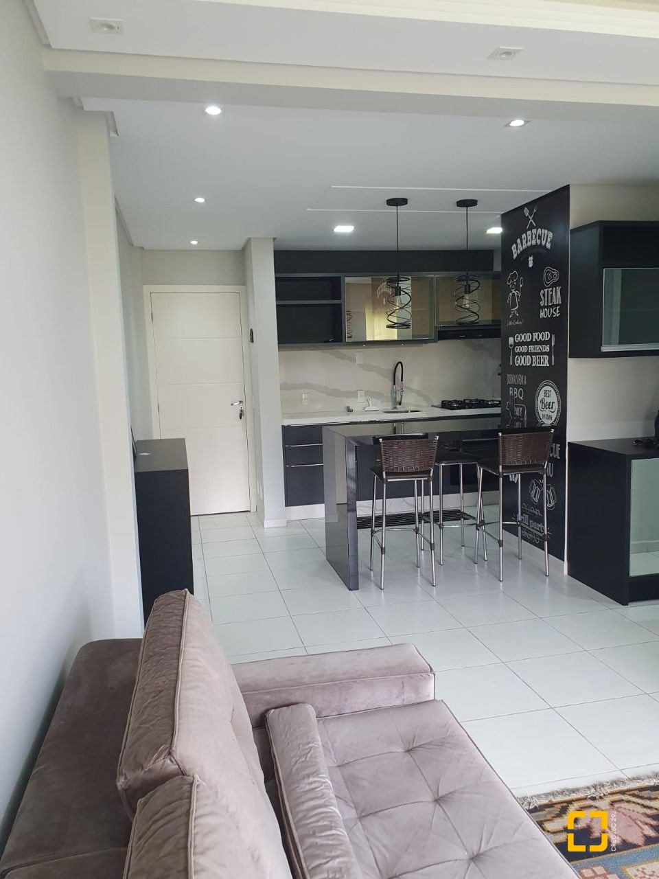 Apartamento com 63m², 2 quartos, 1 garagem, no bairro Serraria em São José