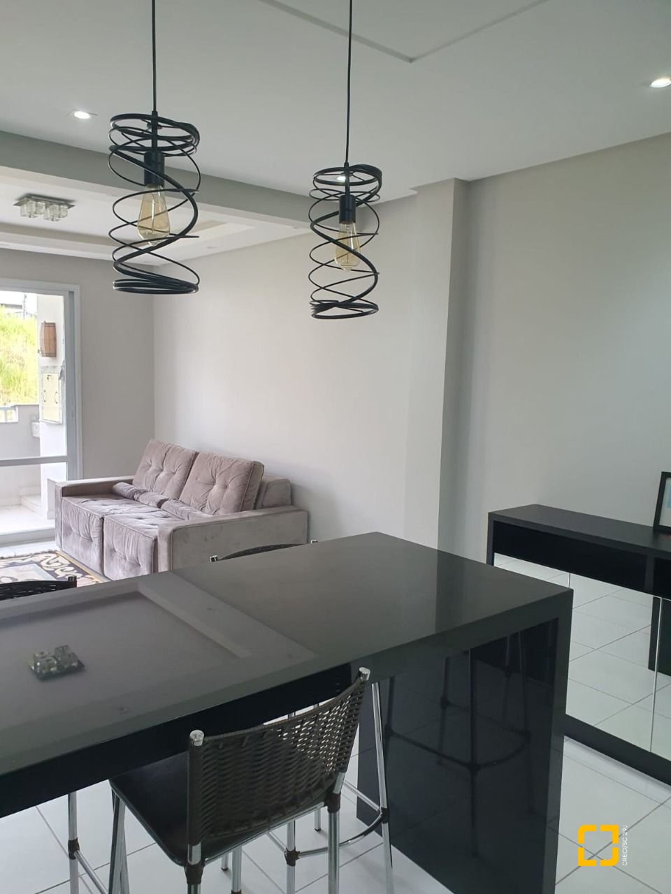 Apartamento com 63m², 2 quartos, 1 garagem, no bairro Serraria em São José