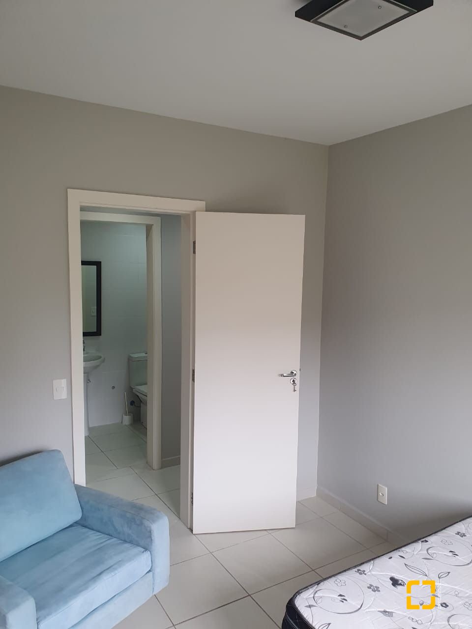 Apartamento com 63m², 2 quartos, 1 garagem, no bairro Serraria em São José