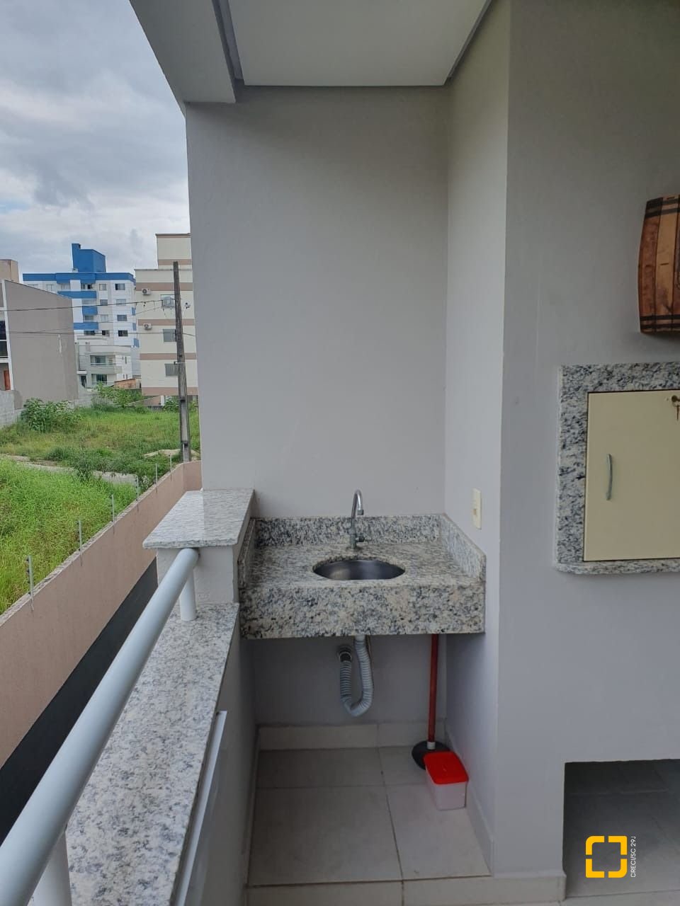 Apartamento com 63m², 2 quartos, 1 garagem, no bairro Serraria em São José