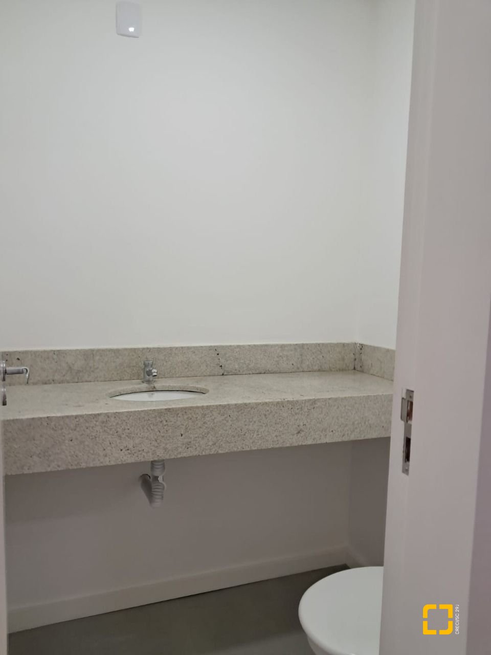 Sala com 38m², 1 garagem, no bairro Saco dos Limões em Florianópolis