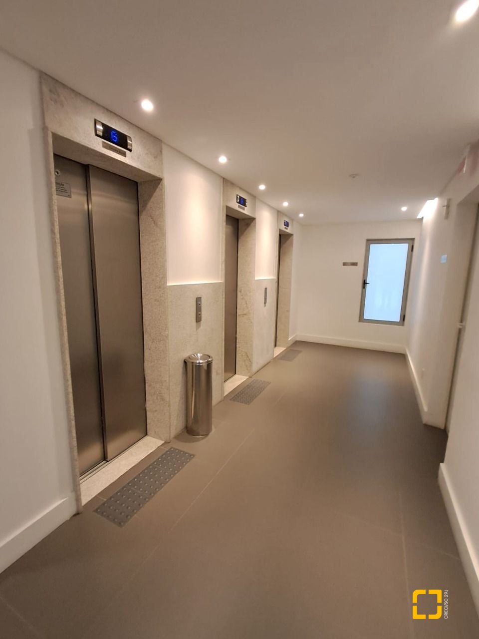 Sala com 38m², 1 garagem, no bairro Saco dos Limões em Florianópolis