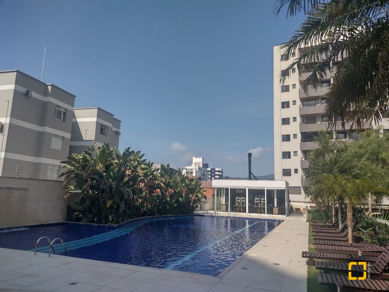 Apartamento com 170m², 6 quartos (sendo 2 suítes), 3 garagens, no bairro Itacorubi em Florianópolis