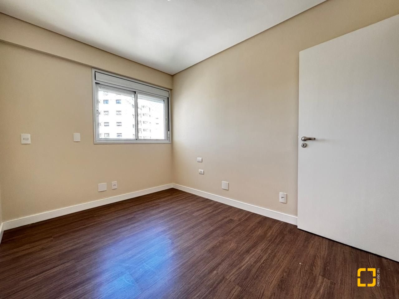 Apartamento com 170m², 6 quartos (sendo 2 suítes), 3 garagens, no bairro Itacorubi em Florianópolis