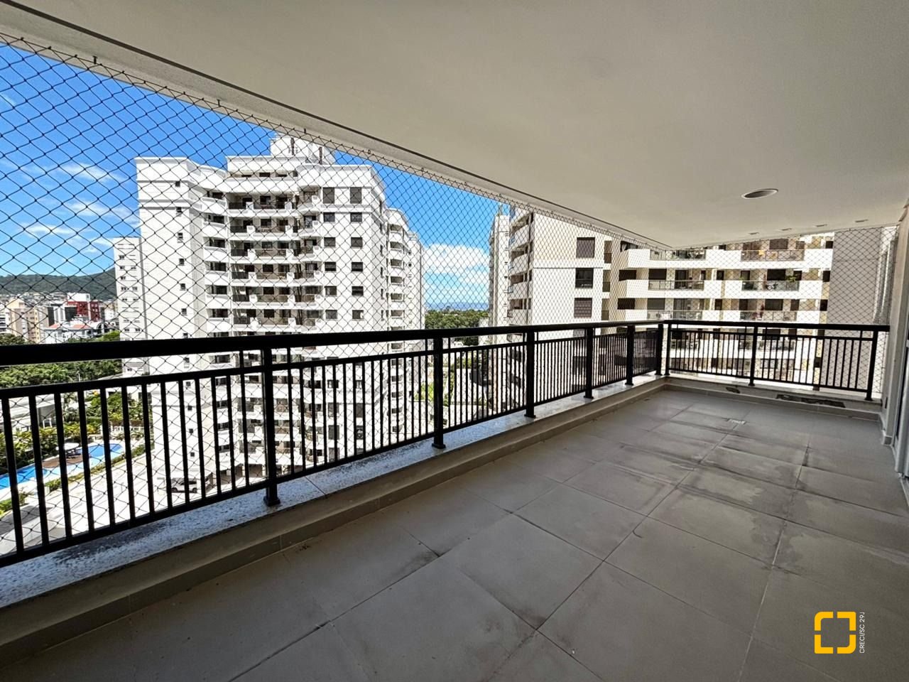 Apartamento com 170m², 6 quartos (sendo 2 suítes), 3 garagens, no bairro Itacorubi em Florianópolis