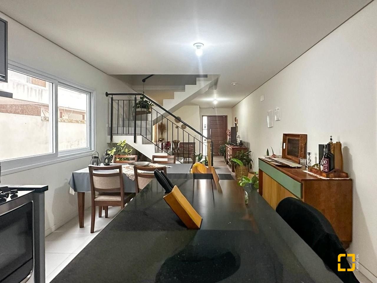 Casa com 117m², 4 quartos (sendo 1 suíte), 2 garagens, no bairro Campeche em Florianópolis