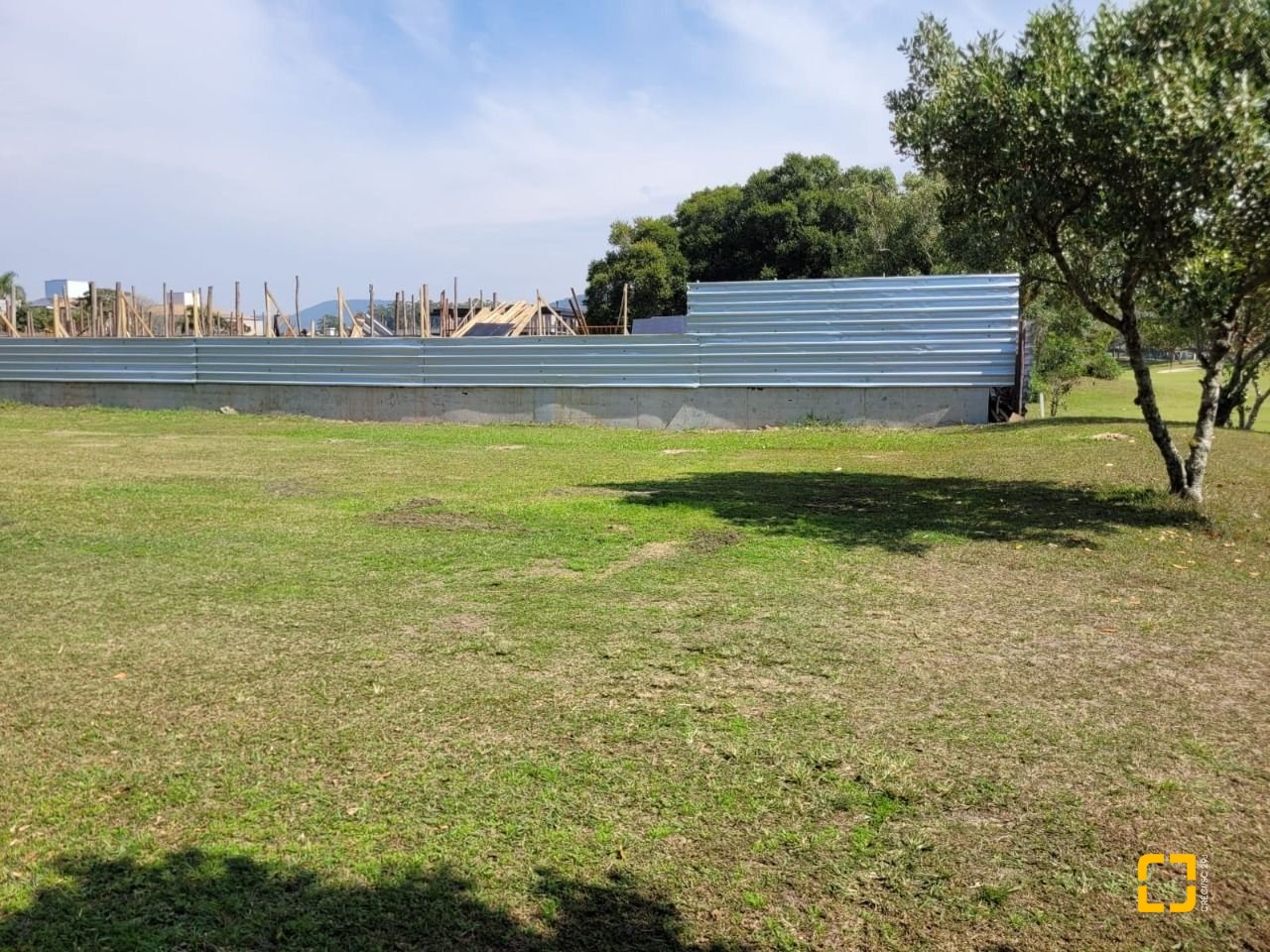 Terreno com 1261m², no bairro Ingleses em Florianópolis