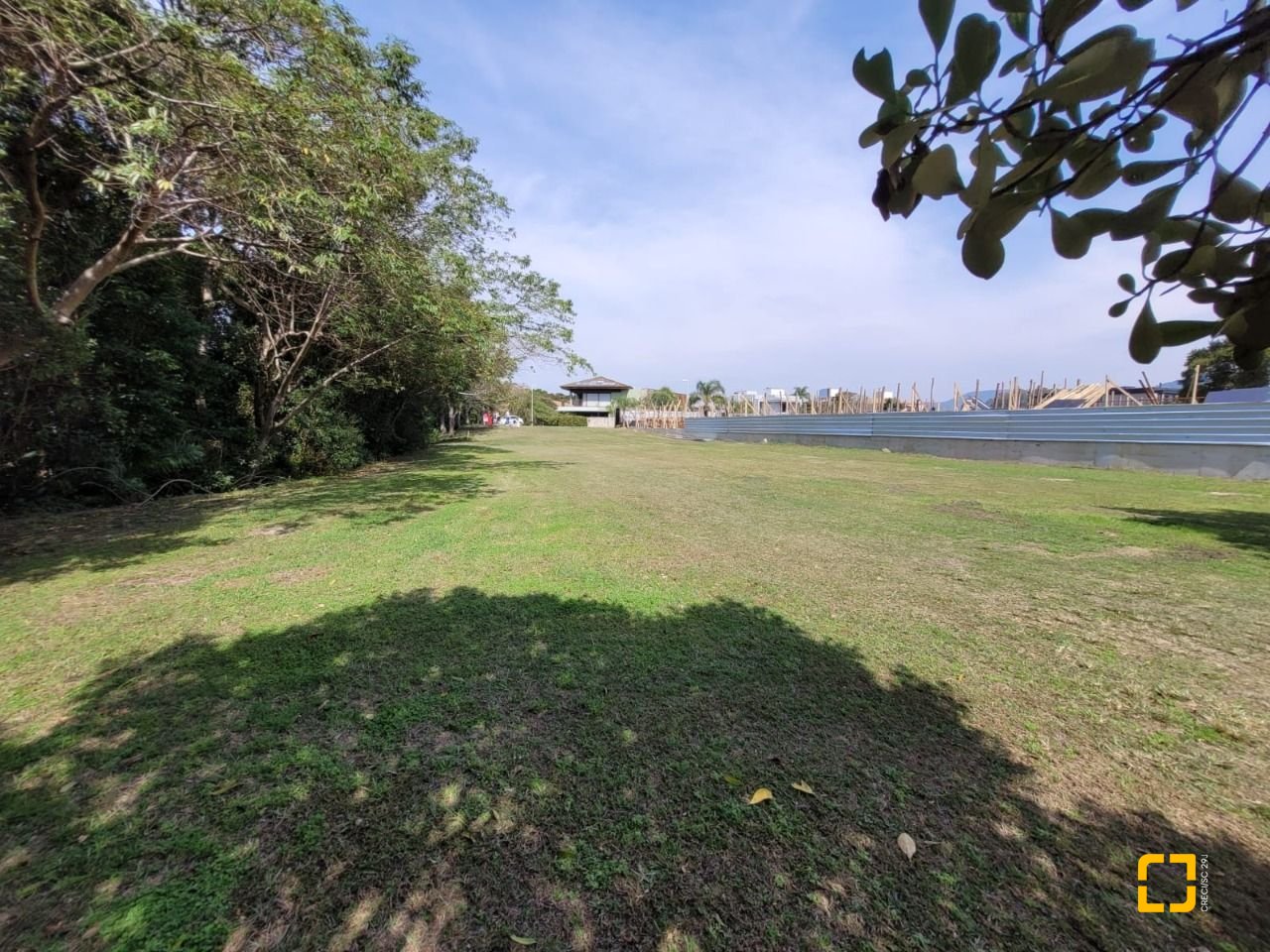 Terreno com 1261m², no bairro Ingleses em Florianópolis