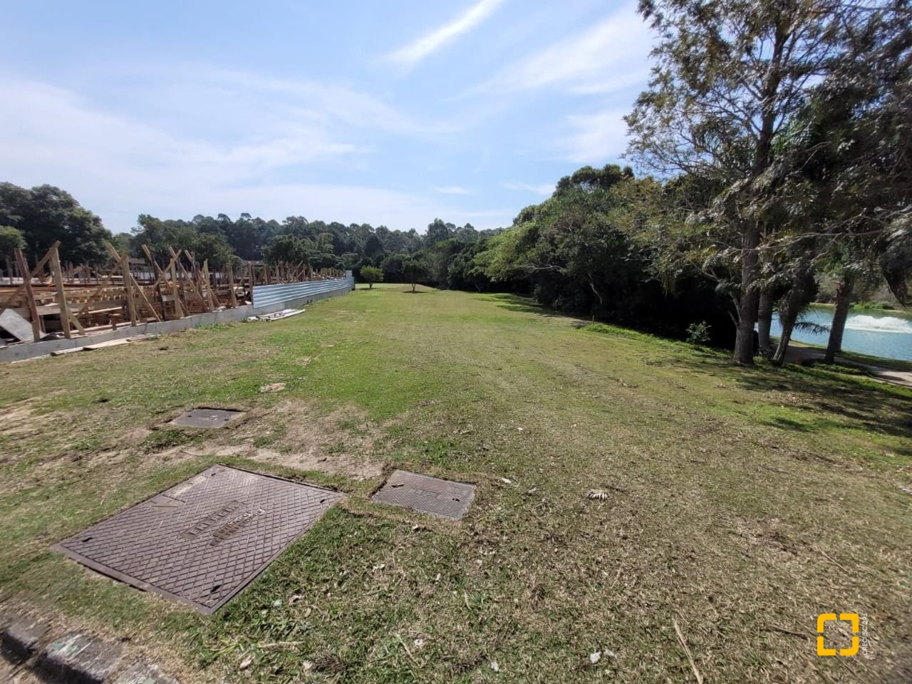 Terreno com 1261m², no bairro Ingleses em Florianópolis
