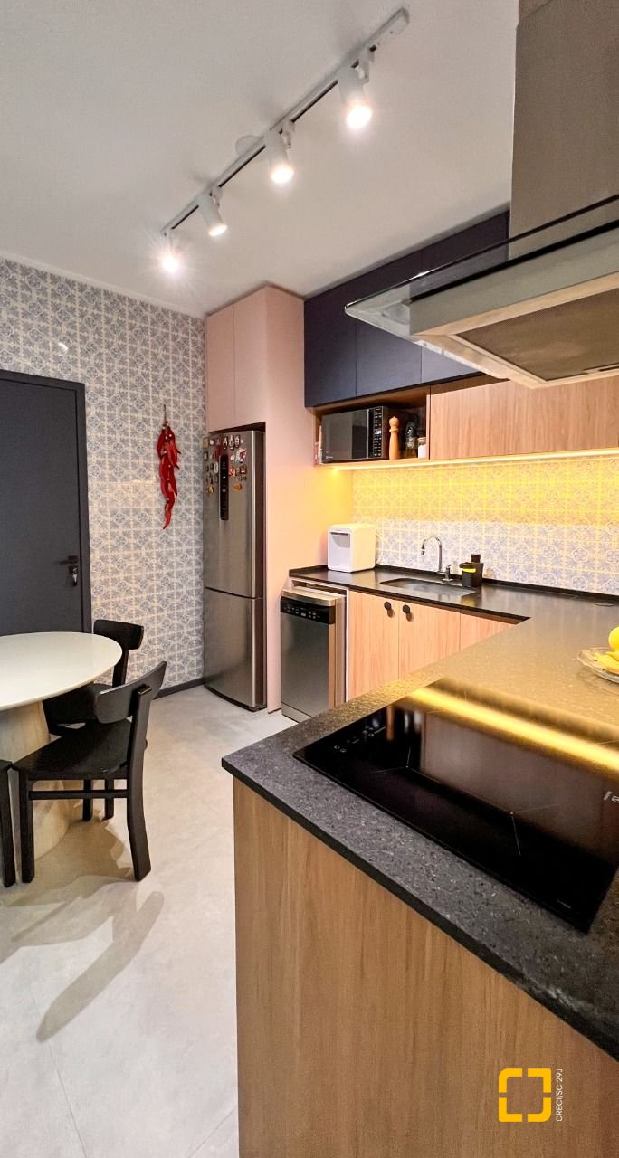 Apartamento com 76m², 3 quartos (sendo 1 suíte), no bairro Centro em Florianópolis
