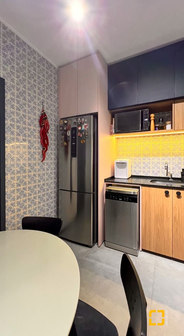 Apartamento com 76m², 3 quartos (sendo 1 suíte), no bairro Centro em Florianópolis