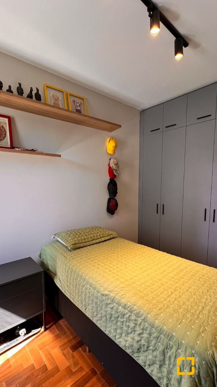 Apartamento com 76m², 3 quartos (sendo 1 suíte), no bairro Centro em Florianópolis