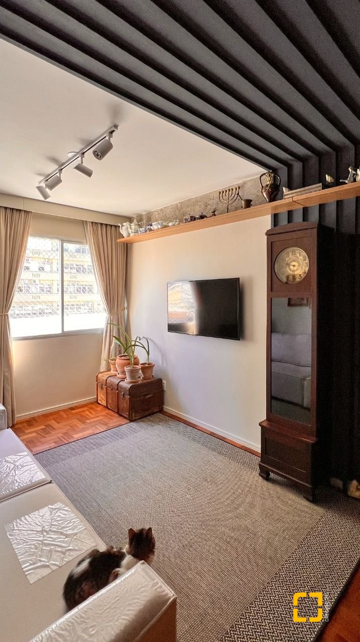 Apartamento com 76m², 3 quartos (sendo 1 suíte), no bairro Centro em Florianópolis