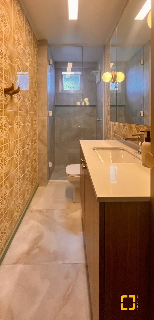 Apartamento com 76m², 3 quartos (sendo 1 suíte), no bairro Centro em Florianópolis