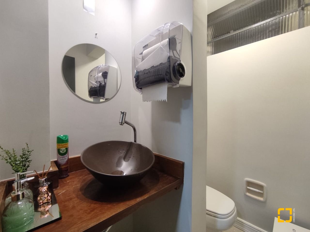Sala com 64m², no bairro Centro em Florianópolis