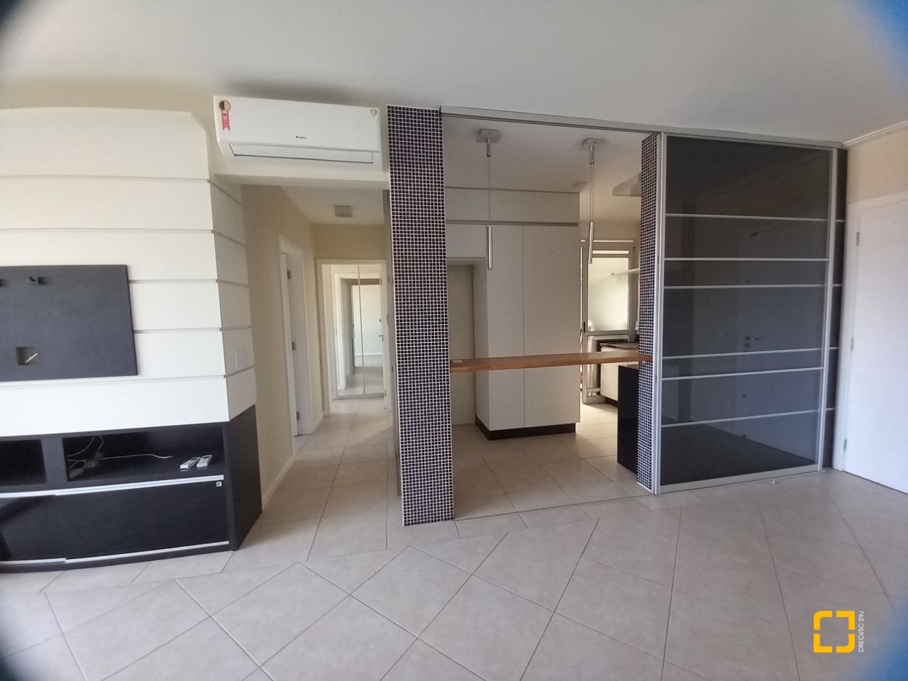 Apartamento com 71m², 3 quartos (sendo 1 suíte), 1 garagem, no bairro João Paulo em Florianópolis