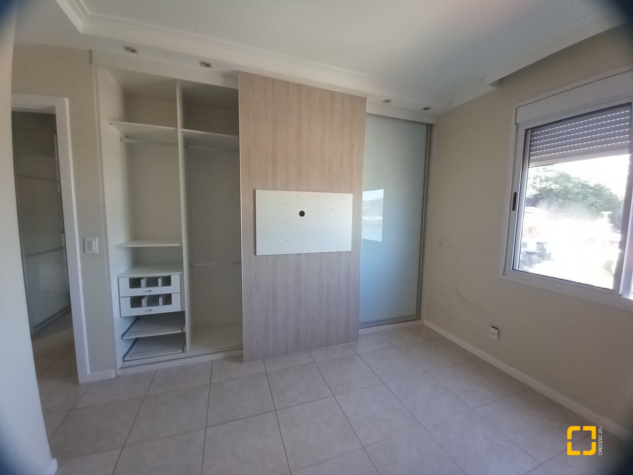 Apartamento com 71m², 3 quartos (sendo 1 suíte), 1 garagem, no bairro João Paulo em Florianópolis