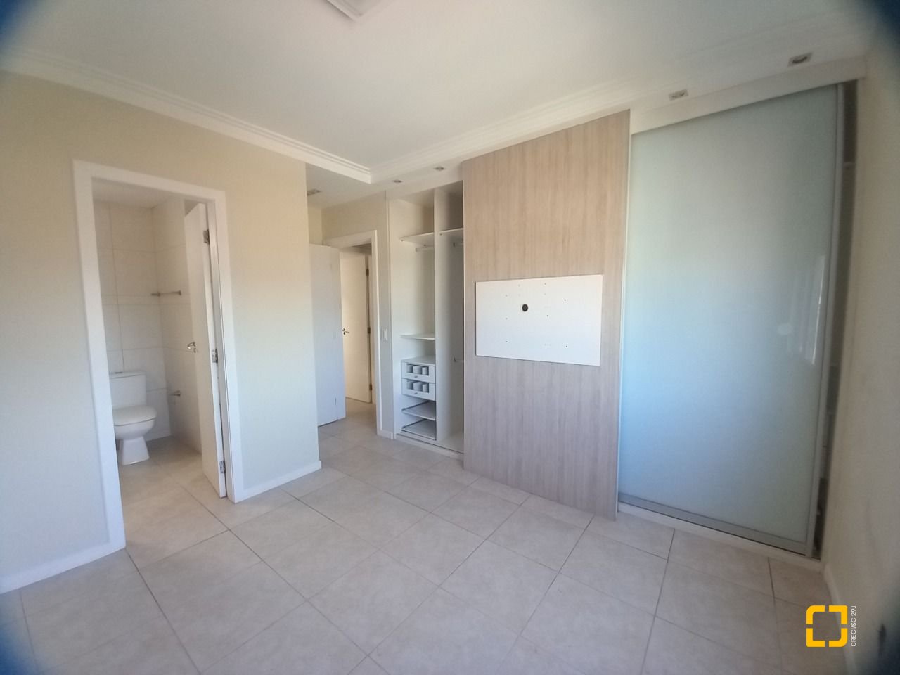 Apartamento com 71m², 3 quartos (sendo 1 suíte), 1 garagem, no bairro João Paulo em Florianópolis