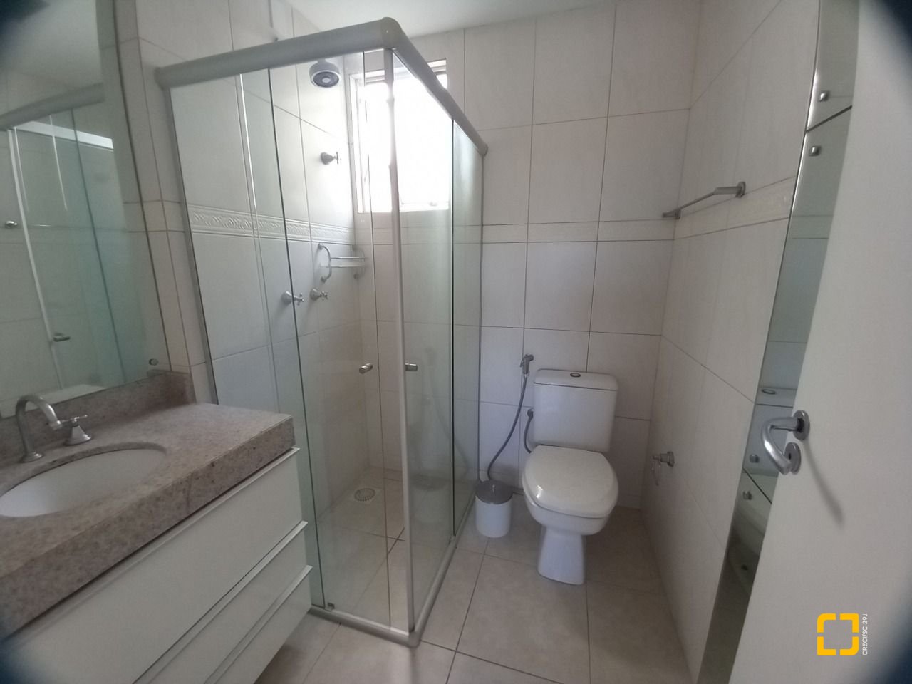Apartamento com 71m², 3 quartos (sendo 1 suíte), 1 garagem, no bairro João Paulo em Florianópolis