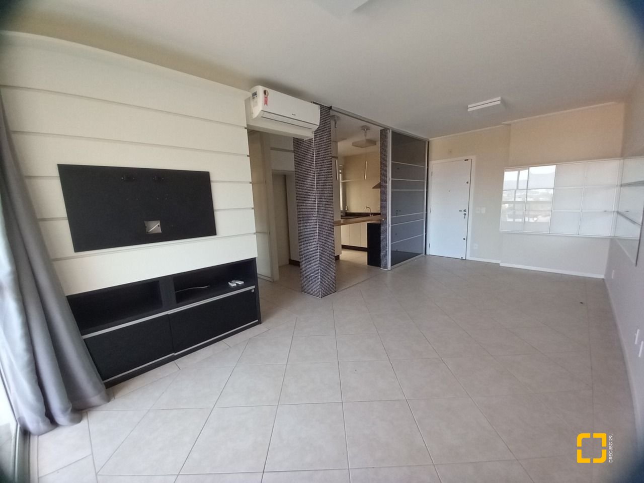 Apartamento com 71m², 3 quartos (sendo 1 suíte), 1 garagem, no bairro João Paulo em Florianópolis