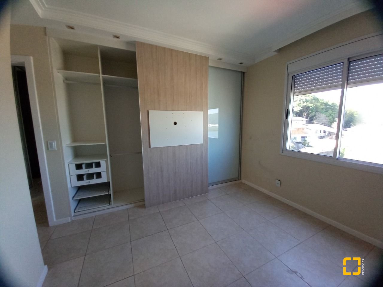 Apartamento com 71m², 3 quartos (sendo 1 suíte), 1 garagem, no bairro João Paulo em Florianópolis