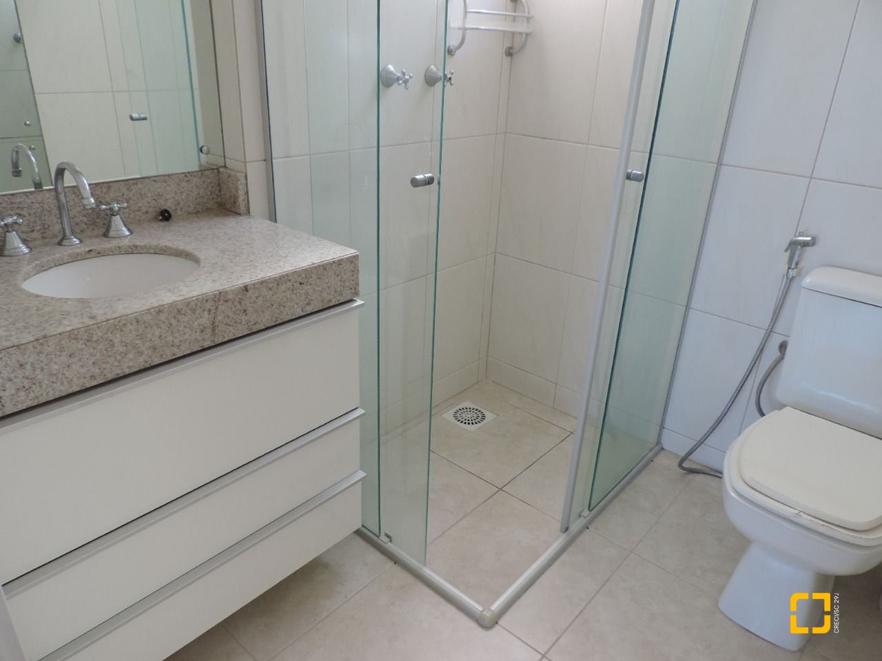 Apartamento com 71m², 3 quartos (sendo 1 suíte), 1 garagem, no bairro João Paulo em Florianópolis