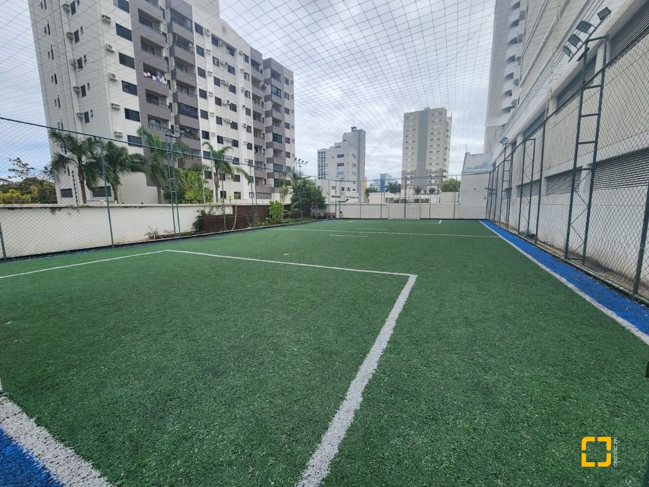 Apartamento com 170m², 6 quartos (sendo 2 suítes), 3 garagens, no bairro Itacorubi em Florianópolis