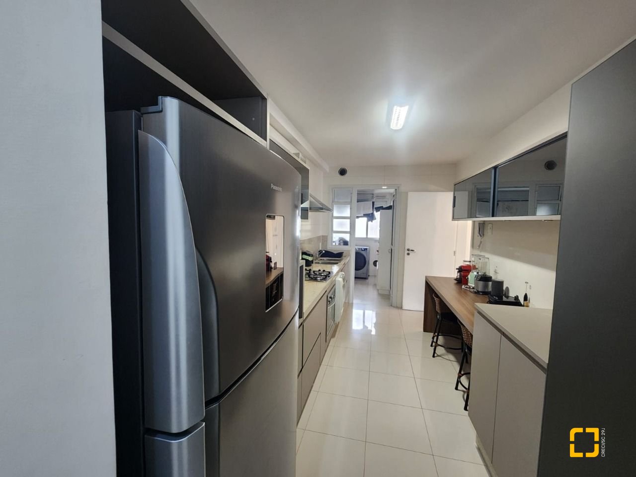 Apartamento com 170m², 6 quartos (sendo 2 suítes), 3 garagens, no bairro Itacorubi em Florianópolis