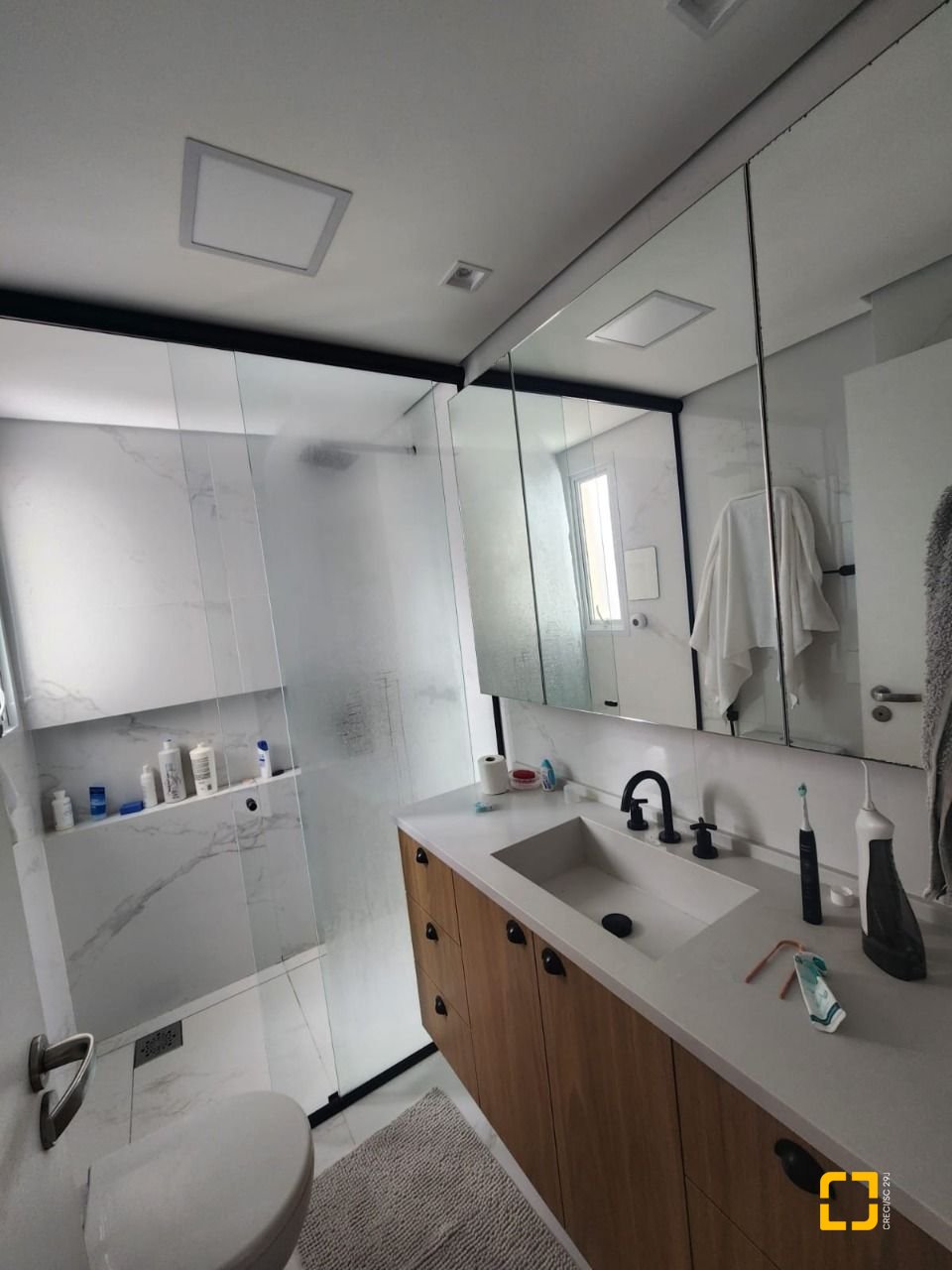Apartamento com 170m², 6 quartos (sendo 2 suítes), 3 garagens, no bairro Itacorubi em Florianópolis