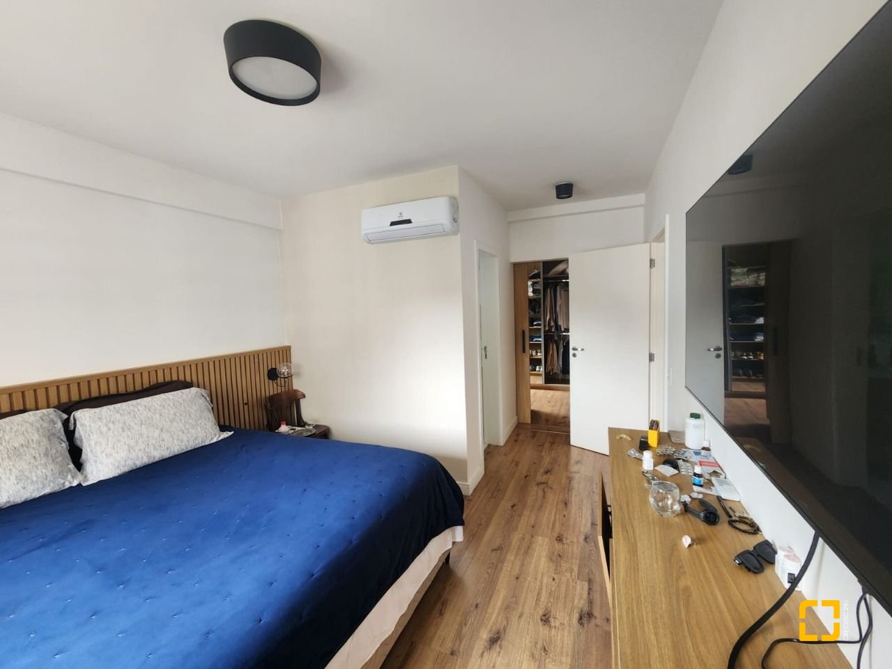 Apartamento com 170m², 6 quartos (sendo 2 suítes), 3 garagens, no bairro Itacorubi em Florianópolis