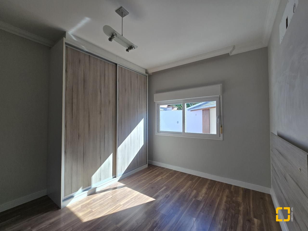 Casa com 173m², 4 quartos (sendo 1 suíte), 4 garagens, no bairro Campeche Sul em Florianópolis