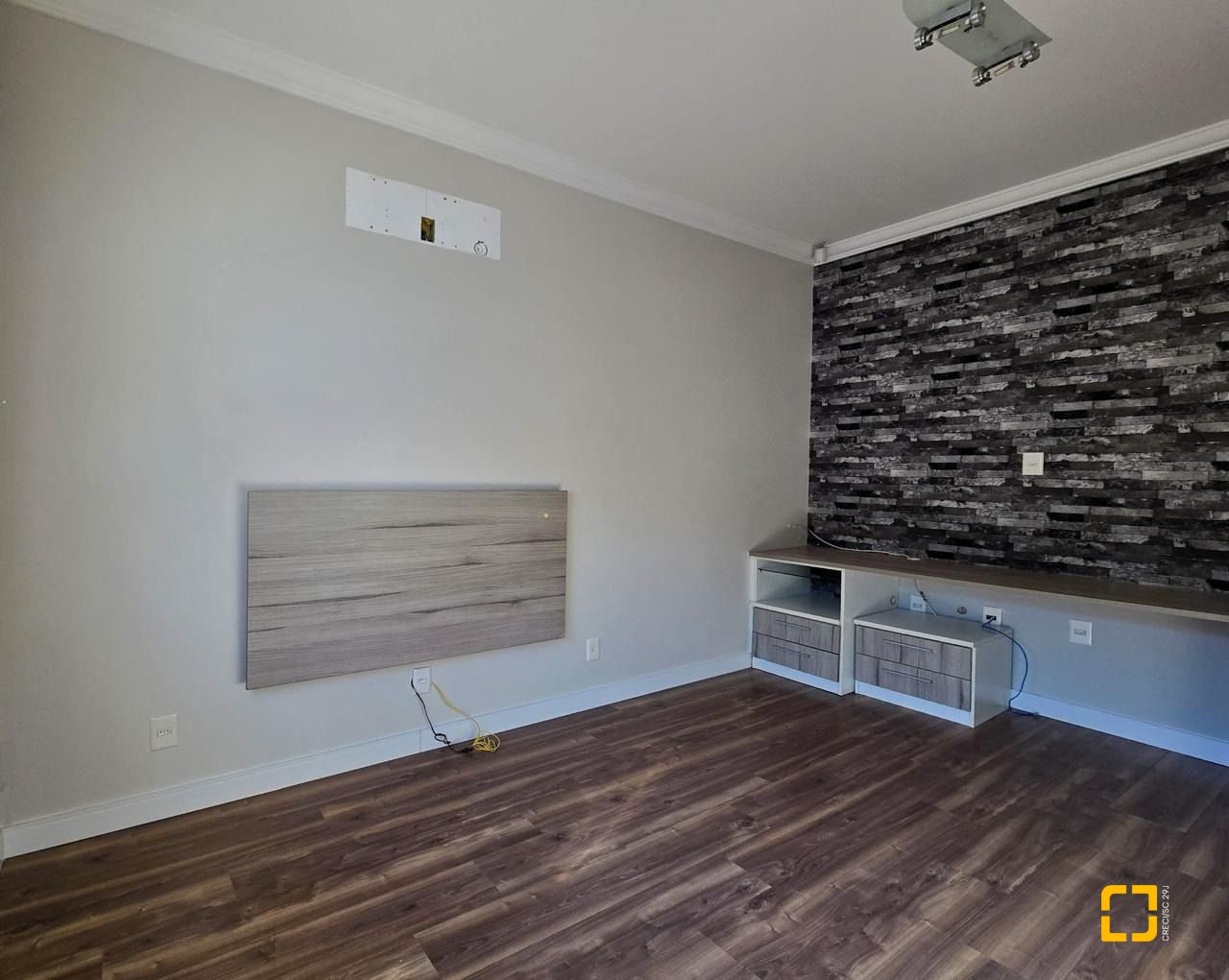 Casa com 173m², 4 quartos (sendo 1 suíte), 4 garagens, no bairro Campeche Sul em Florianópolis