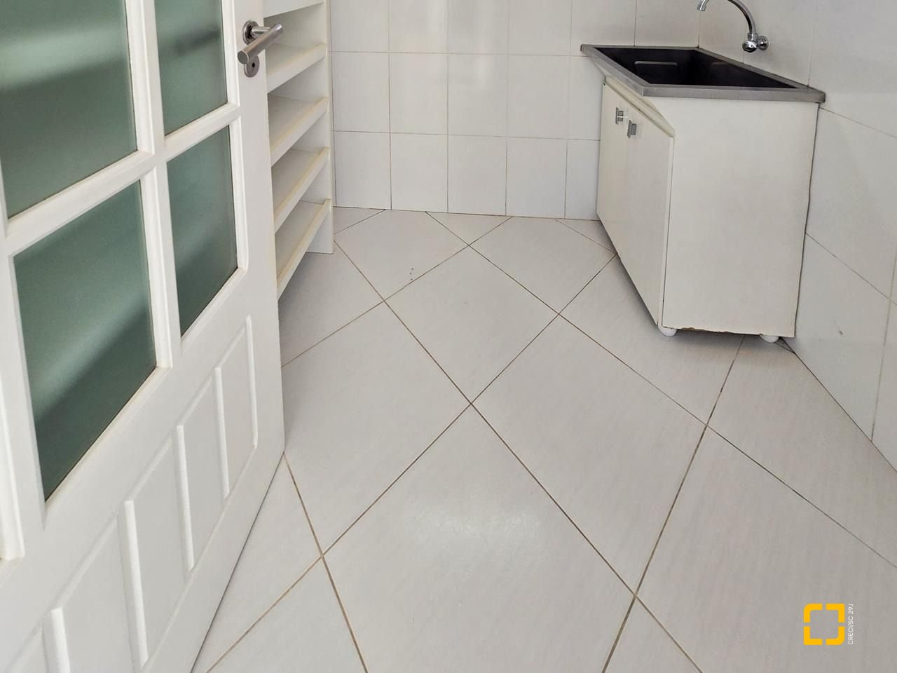 Casa com 173m², 4 quartos (sendo 1 suíte), 4 garagens, no bairro Campeche Sul em Florianópolis