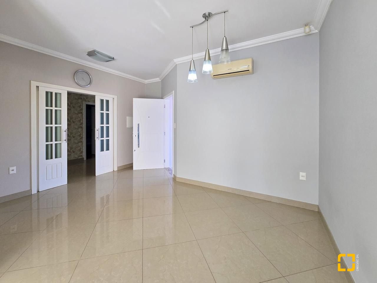 Casa com 173m², 4 quartos (sendo 1 suíte), 4 garagens, no bairro Campeche Sul em Florianópolis