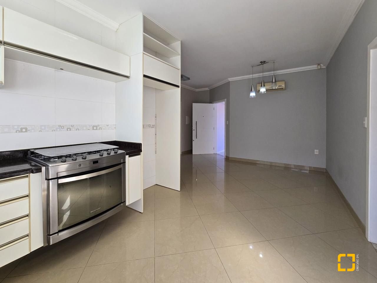 Casa com 173m², 4 quartos (sendo 1 suíte), 4 garagens, no bairro Campeche Sul em Florianópolis