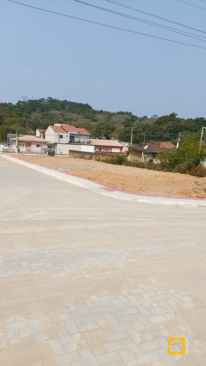Terreno com 360m², no bairro Potecas em São José