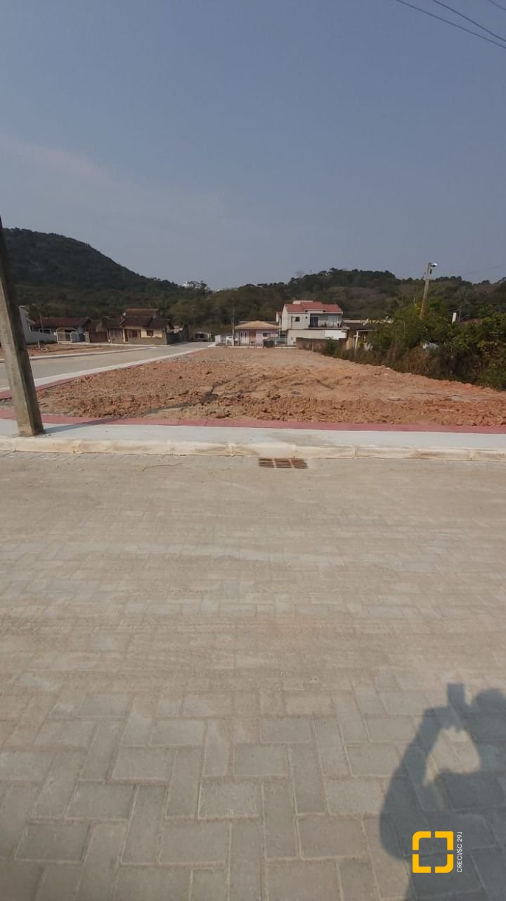 Terreno com 360m², no bairro Potecas em São José