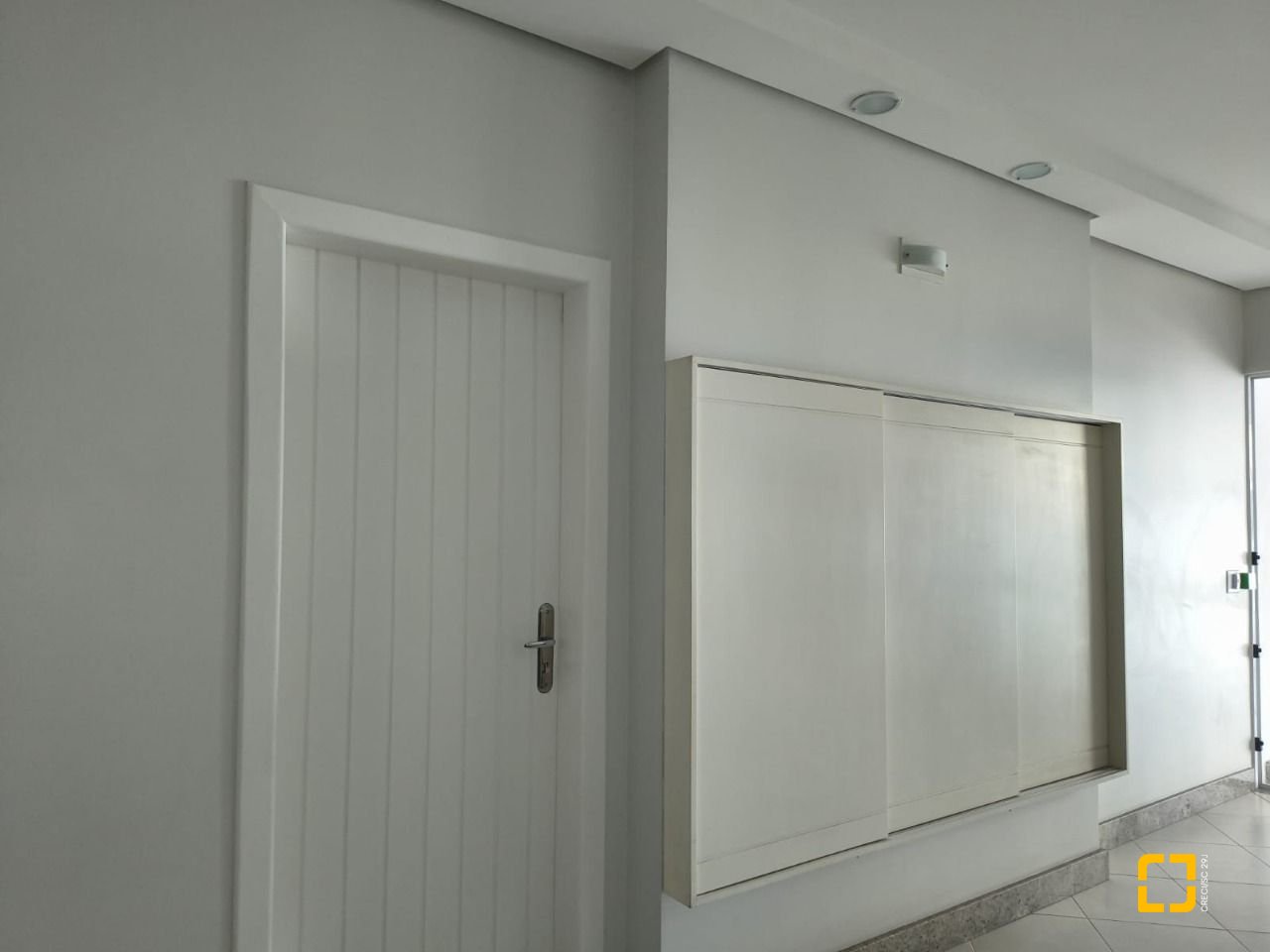 Apartamento com 91m², 3 quartos (sendo 1 suíte), 1 garagem, no bairro Campinas em São José