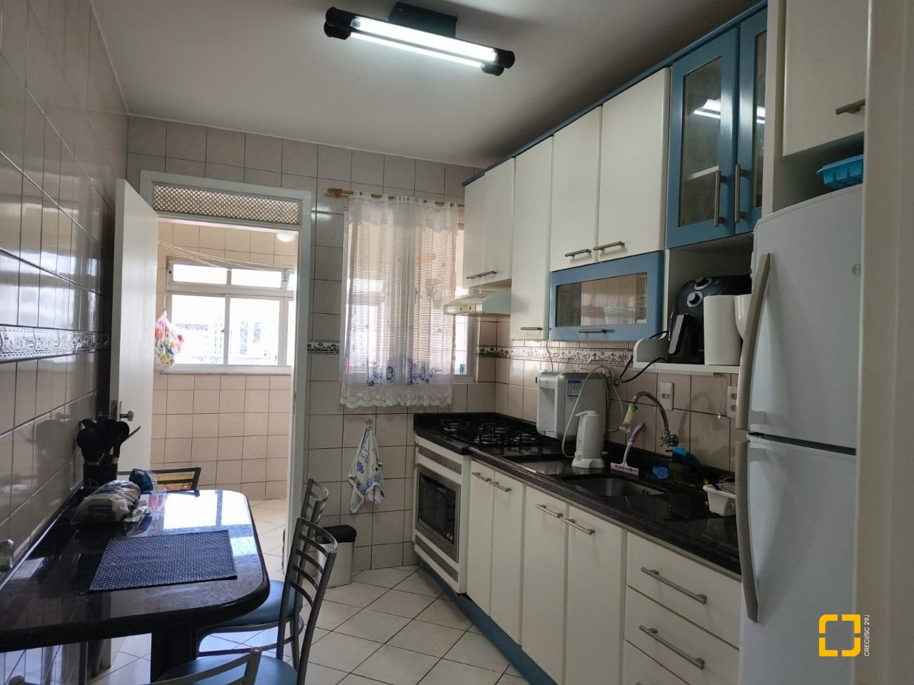 Apartamento com 91m², 3 quartos (sendo 1 suíte), 1 garagem, no bairro Campinas em São José