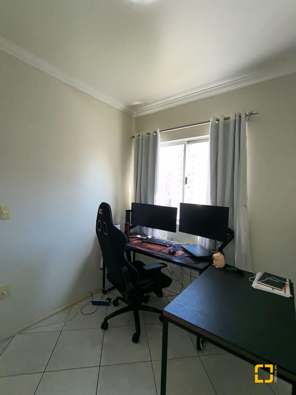 Apartamento com 91m², 3 quartos (sendo 1 suíte), 1 garagem, no bairro Campinas em São José