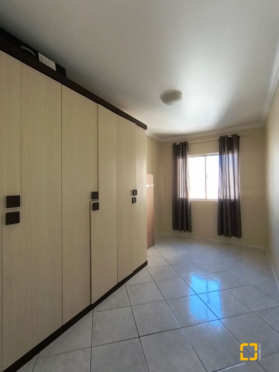 Apartamento com 91m², 3 quartos (sendo 1 suíte), 1 garagem, no bairro Campinas em São José