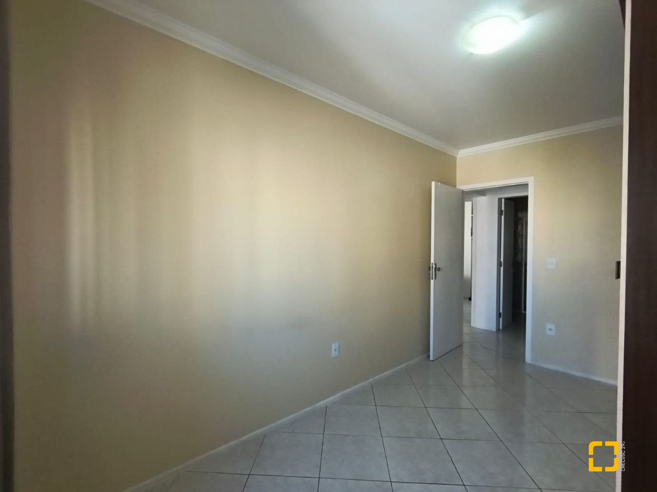Apartamento com 91m², 3 quartos (sendo 1 suíte), 1 garagem, no bairro Campinas em São José