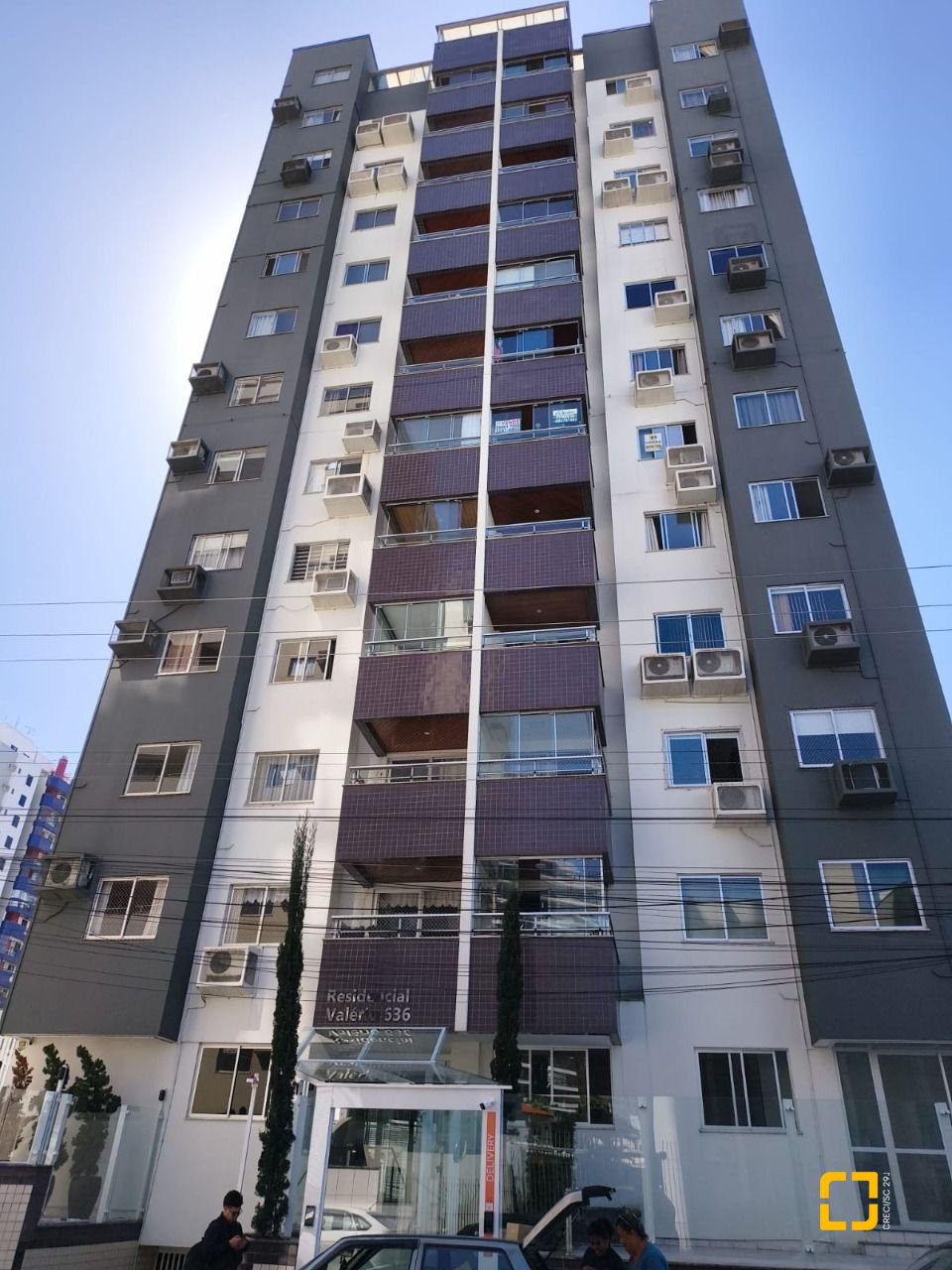 Apartamento com 91m², 3 quartos (sendo 1 suíte), 1 garagem, no bairro Campinas em São José