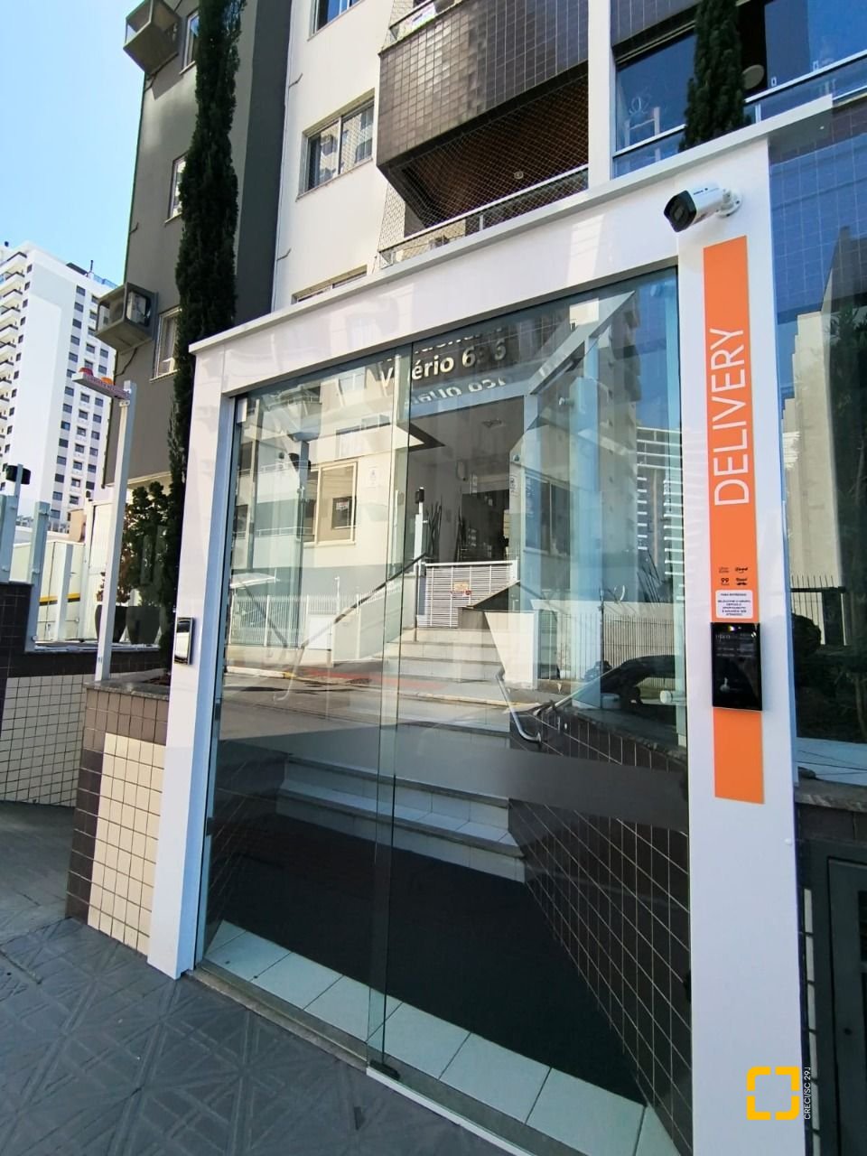 Apartamento com 91m², 3 quartos (sendo 1 suíte), 1 garagem, no bairro Campinas em São José