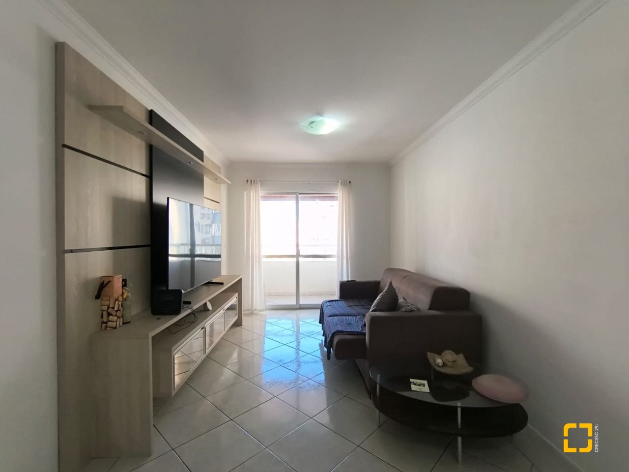Apartamento com 91m², 3 quartos (sendo 1 suíte), 1 garagem, no bairro Campinas em São José
