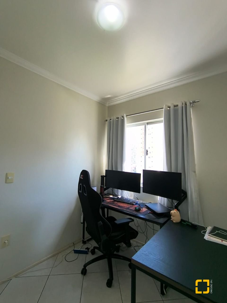Apartamento com 91m², 3 quartos (sendo 1 suíte), 1 garagem, no bairro Campinas em São José