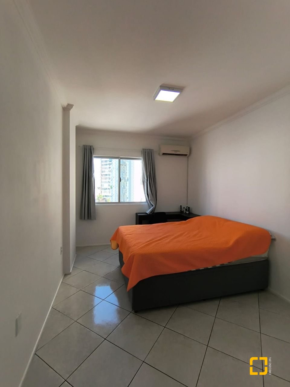 Apartamento com 91m², 3 quartos (sendo 1 suíte), 1 garagem, no bairro Campinas em São José