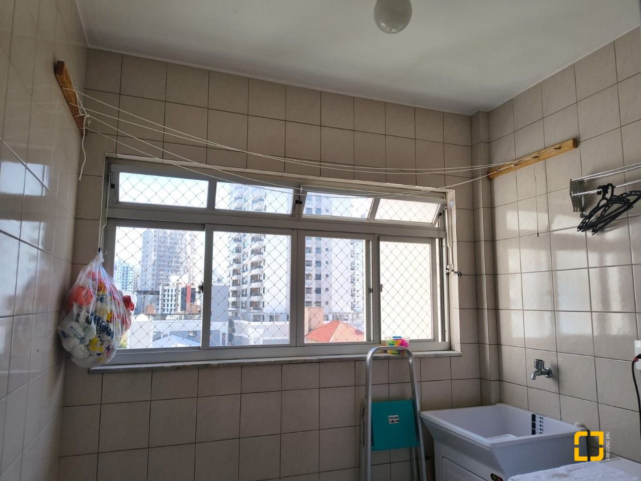 Apartamento com 91m², 3 quartos (sendo 1 suíte), 1 garagem, no bairro Campinas em São José