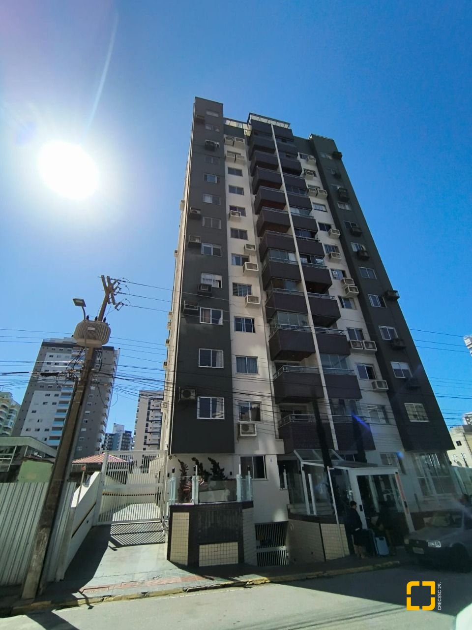 Apartamento com 91m², 3 quartos (sendo 1 suíte), 1 garagem, no bairro Campinas em São José