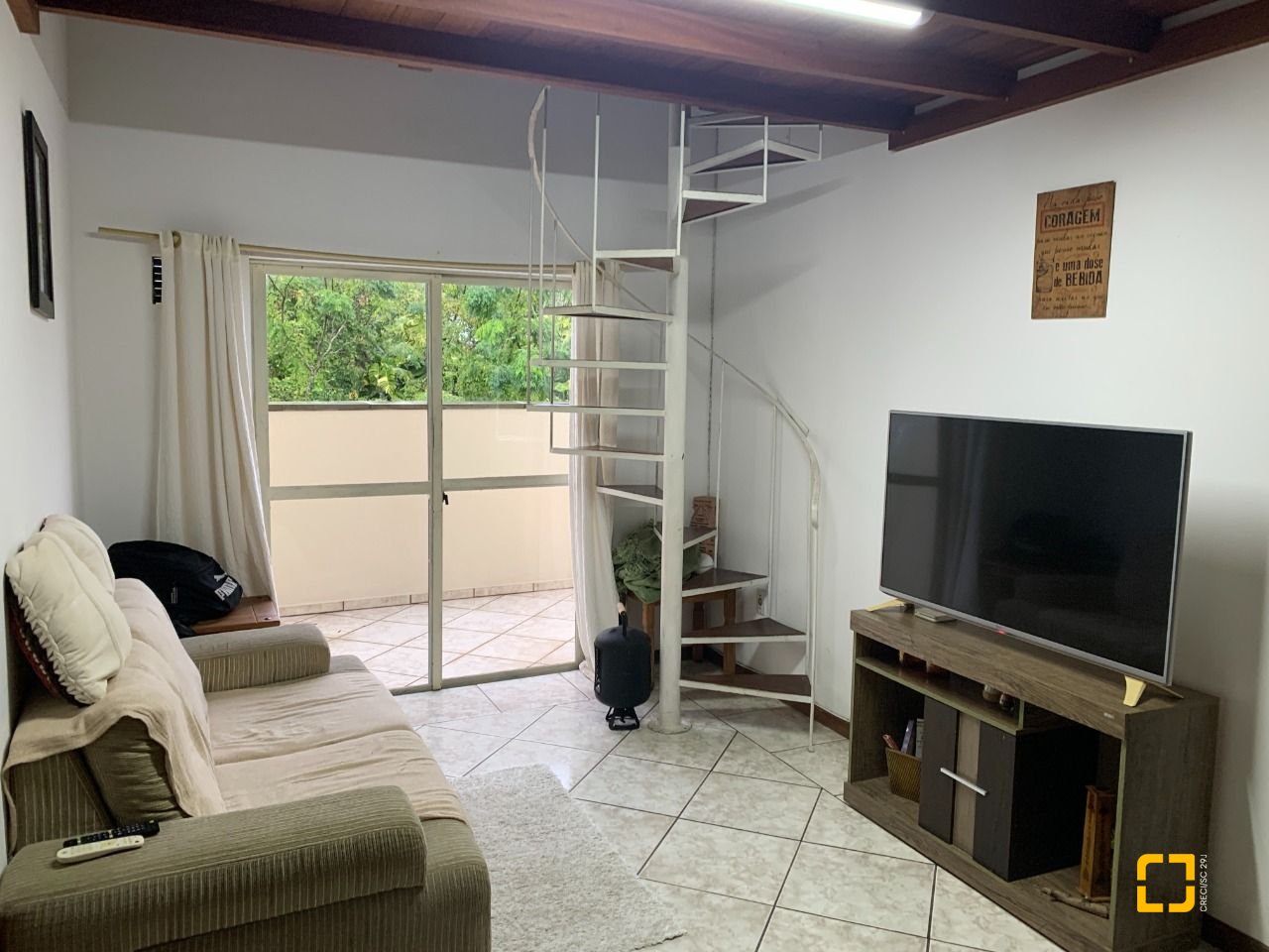 Cobertura com 105m², 2 quartos, 1 garagem, no bairro Canasvieiras em Florianópolis